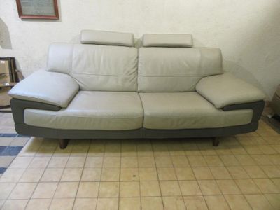 424.6 - Canape EN Cuir (Cuir Center) Dans Les Tons Noir ET G…