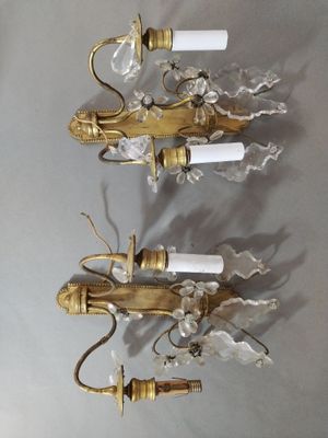 Paire d'appliques en bronze doré éclairant à deux bras de lu…
