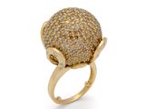 une bague boule en or et diamants, signée Van Cleef