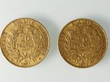 deux pièces d'or, dont l'une porte une couronne et l'autre représente une couronne