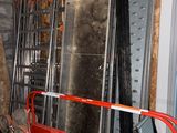 une photo d'une pièce remplie de matériaux de construction