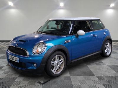 une photo d'une Mini Cooper bleue, Cooper, Cooper, Cooper, Cooper, Cooper, Cooper, Cooper, Cooper, Cooper, Cooper, Cooper, Cooper, Cooper, Cooper, Cooper