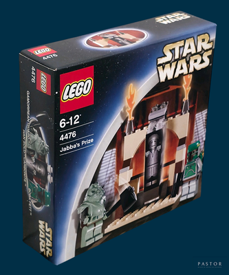 une boîte contenant des sets Lego Star Wars sur fond bleu