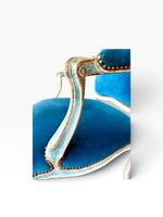 Fauteuil à dossier à la Reine en bois relaqué blanc rechampi… (photo 2)