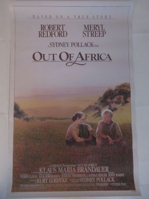 une image représentant l'affiche du film « Out of Africa » accrochée à un mur