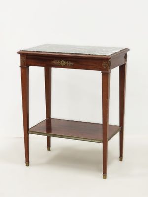 table d'appoint avec plateau en marbre et étagère