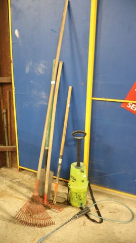 Lot d’outillages de jardin