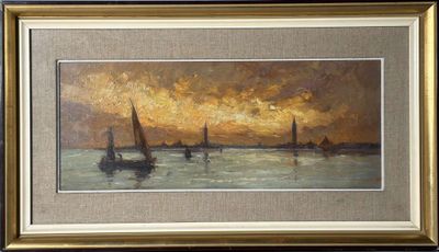tableau représentant des voiliers sur l'eau au coucher du soleil, avec des nuages en arrière-plan