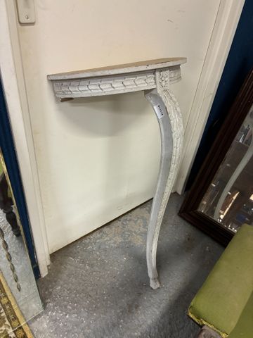 Console d’applique rechampi blanc. Manque le plateau