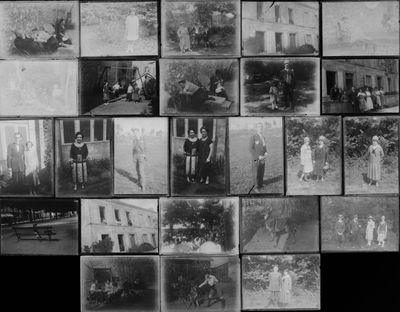 Ensemble de vingt-cinq plaques diapositives en verre, représ…