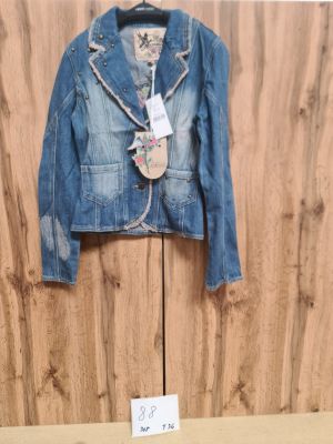 Lot de 30 vestes femme en denim ? Taille 36