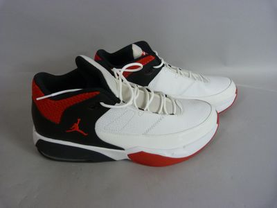 nike air jordan retro white / black / gym red size 11 5