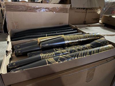 Important stock de capsules de champagne, conservées en carton, soit 1