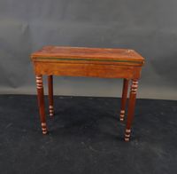 Table de jeu en acajou et placage d'acajou. (photo 6)