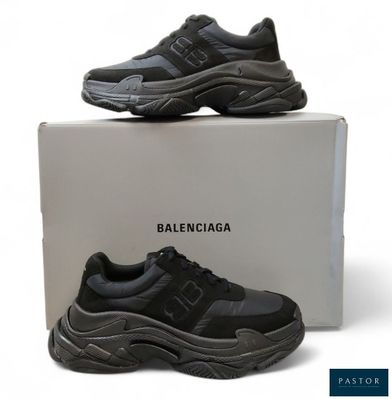 Baskets noires « balenciaa » avec semelles noires et semelles noires