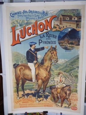 une vieille affiche représentant un homme à cheval aux côtés d'une femme à cheval