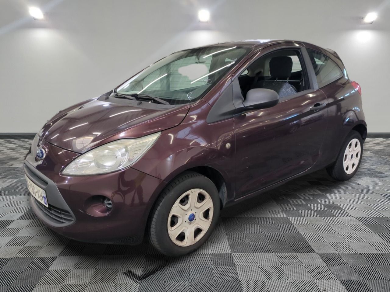 FORD - KA 1.2 69 AMBIENTE - ES - Mise en service: 05/05/2009…