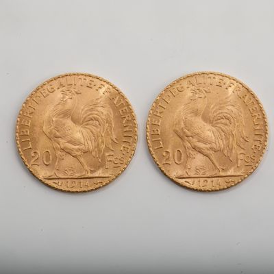 deux pièces d'or représentant un coq au recto et un coq au verso
