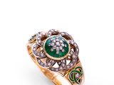 une bague en émeraude et diamant, par van cleef