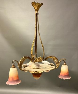 MULLER FRERES A LUNEVILLE, Lustre à 3 bras de lumière termin…