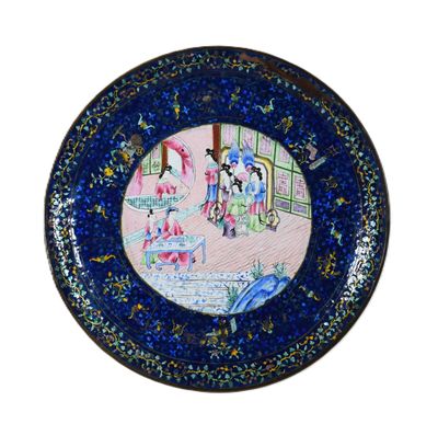 CHINE, CANTON XIXe - PLAT rond en cuivre émaillé à décor de …