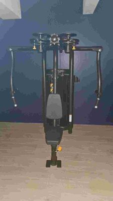 an image of a gym equipment in a room