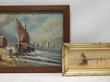 deux tableaux encadrés représentant des bateaux sur la plage et un bateau dans l'eau