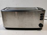a toaster that is sitting on a table