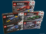 trois boîtes de Lego Speed Cars sur fond bleu