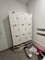 Vestiaires en bois mélaminé blanc à 9 casiers L.