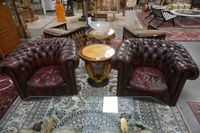 Joli ensemble de salon Chesterfield en cuir composé de trois… (photo 3)