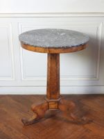 PETIT GUERIDON en placage de loupe, le plateau circulaire en… (photo 6)