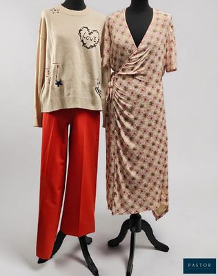 two mannequins are standing next to each other in front of a white background