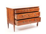 une image d'une commode en bois avec un plateau en marbre