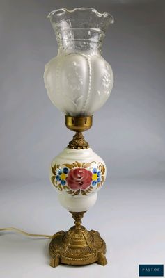 a lamp that is sitting on top of a table