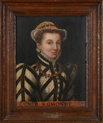 un vieux tableau représentant une femme en robe noire et blanche