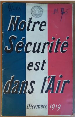 a sign on the wall of a building that says, no more securite est dans air