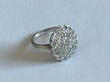 bague plaquée argent ornée d'un ensemble de petits cubes sur le dessus