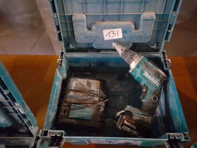 Visseuse à placo Makita DFS 452 avec chargeur et accût - Photo 1