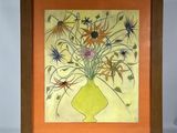 une photo d'une photo d'un vase contenant des fleurs