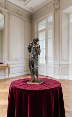 BARBEDIENNE Fondeur. Grand bronze d'après PRAXITELE (-395/ -…