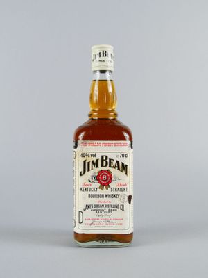 une image représentant une bouteille de whisky Jim Beam Kentucky Straight Rye