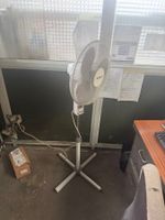 contenu du bureau mobiliers,informatique et appareil de diag (photo 2)