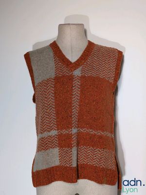 an image of a vest on a mannequin mannequin mannequin mannequin mannequin mannequin mannequin manne