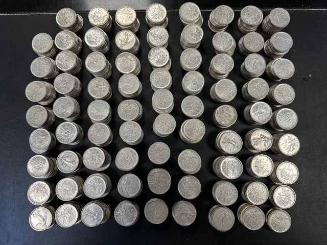 794 pièces de monnaies en argent 5frs semeuse : 209x5frs 1960, 60...