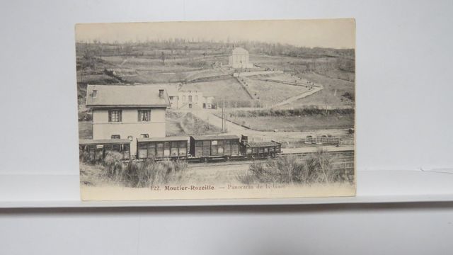 Moutier-Rozeille : Panorama de la Gare (AAA 122). TBE. Carte rare...