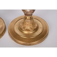 PAIRE DE BOUGEOIRS CHARLES X en bronze et spath fluor. (photo 3)