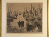 un dessin en noir et blanc représentant des bateaux sur l'eau