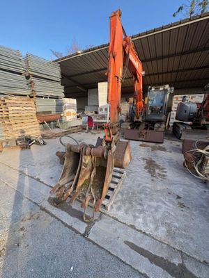 Pelle HITACHI ZAXIS 85 USB sur chenille équipée 4 godets, plus BRH - 8