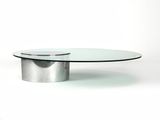 une image d'une table basse avec un plateau en verre